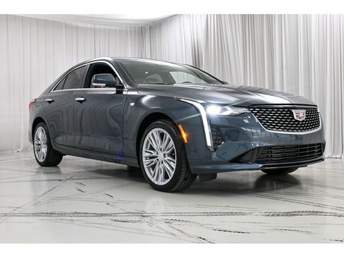 Used 2025 Cadillac CT4 Premium Luxury image 2