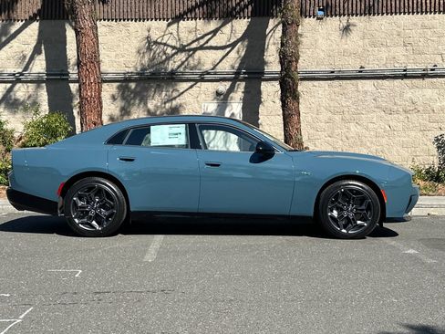 New 2026 Dodge Charger R/T w/ Blacktop Package AWD/4WD image 2