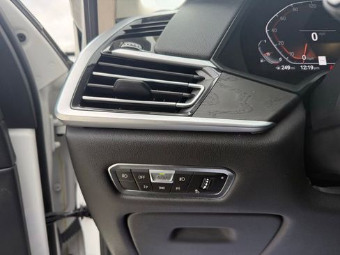 Used 2022 BMW X7 xDrive40i w/ Luxury Seating Package image 21