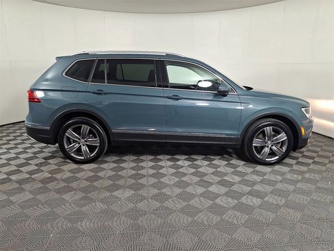 Used 2020 Volkswagen Tiguan SEL w/ 3rd Row Seat Package image 11