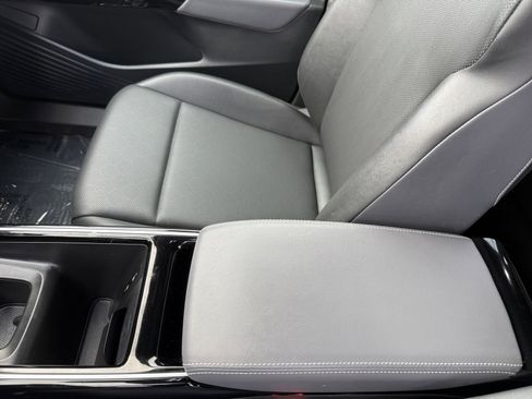 Used 2023 Volkswagen ID.4 Pro S Plus image 14