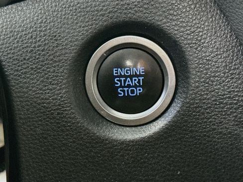 Used 2021 Toyota Corolla SE FWD image 21