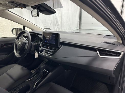 Used 2025 Toyota Corolla LE FWD image 61