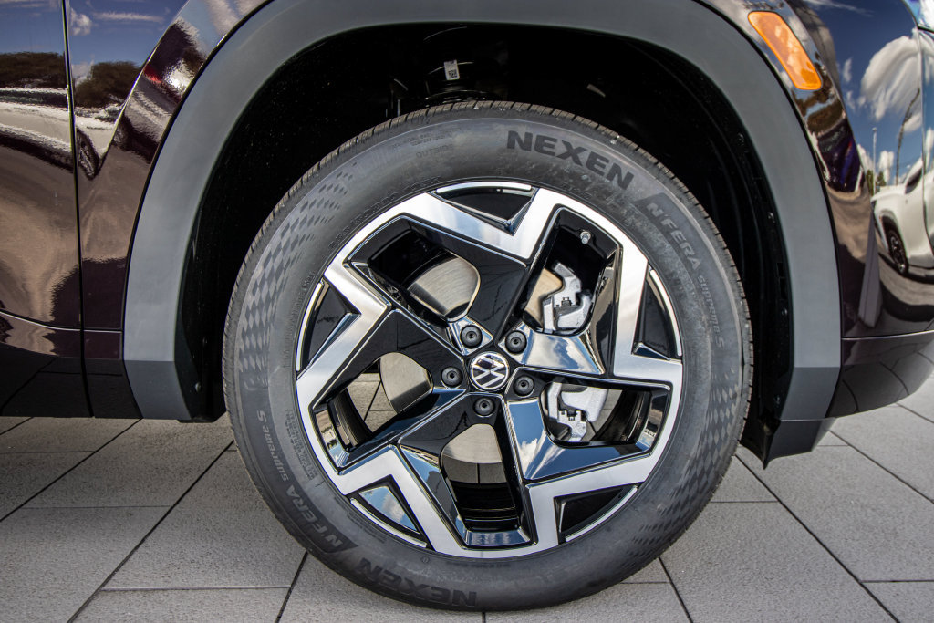 New 2027 Volkswagen Atlas SEL R-Line AWD/4WD image 5