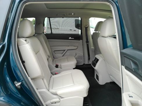 Used 2021 Volkswagen Atlas SE w/ Panoramic Sunroof Package FWD image 25