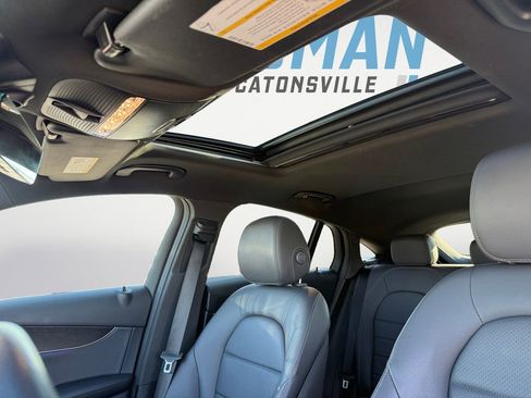 Used 2022 Mercedes-Benz GLC 300 4MATIC Coupe image 18