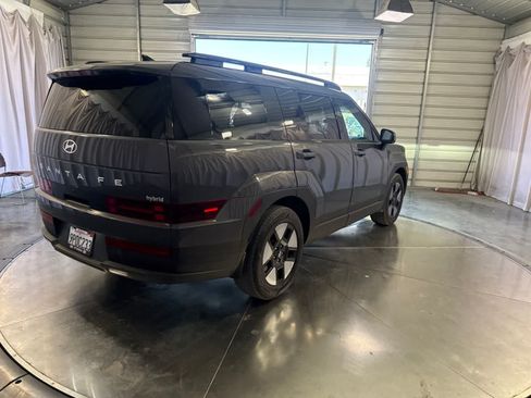 Used 2024 Hyundai Santa Fe SEL FWD image 5