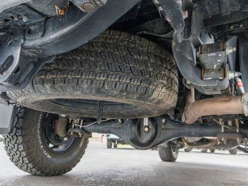 Used 2021 Toyota Tacoma TRD Off-Road w/ Technology Package AWD/4WD image 28