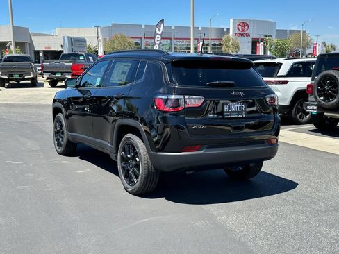 New 2026 Jeep Compass Latitude AWD/4WD image 4