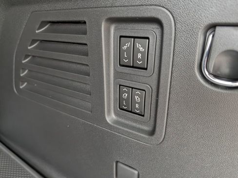 New 2026 GMC Acadia Denali Ultimate AWD/4WD image 29