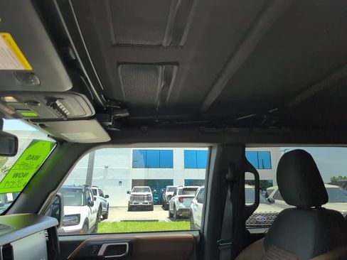 Used 2022 Ford Bronco Outer Banks AWD/4WD image 10