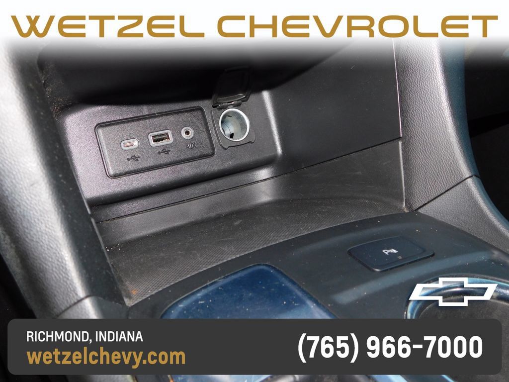 Certified 2023 Chevrolet Equinox LT FWD image 35