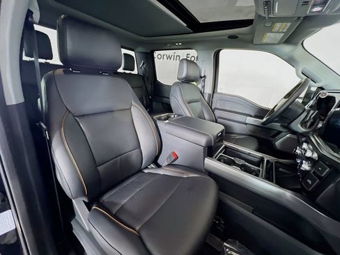 New 2026 Ford F350 4x4 Crew Cab DRW Super Duty image 17