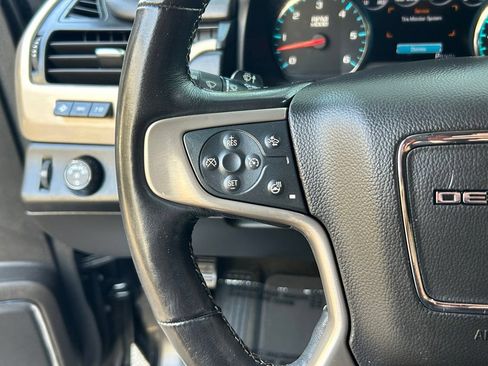 Used 2017 GMC Yukon Denali RWD image 35