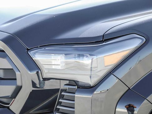 New 2026 Toyota Tacoma SR5 image 8