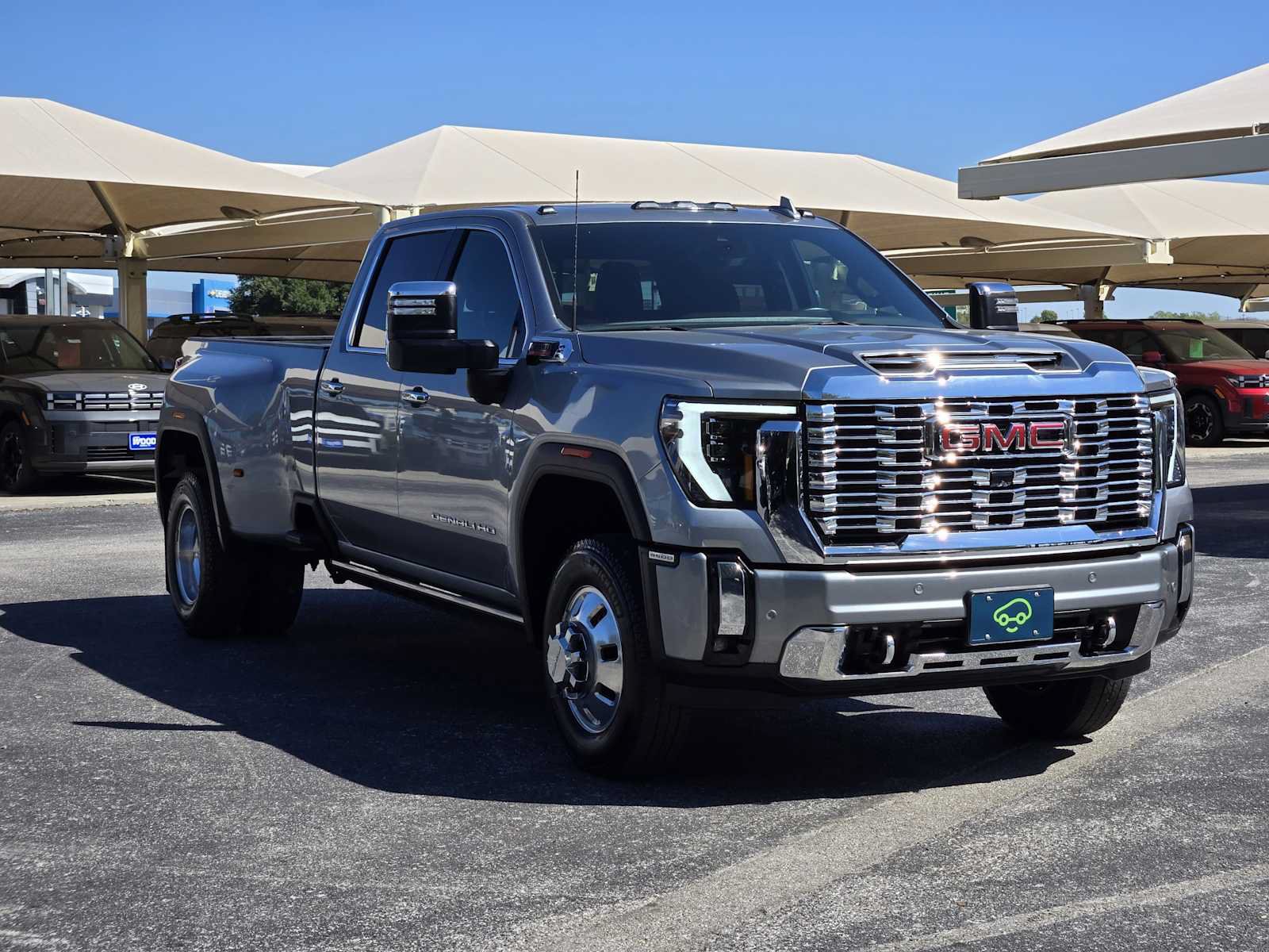 Certified 2024 GMC Sierra 3500 Denali w/ Denali Reserve Package AWD/4WD image 2