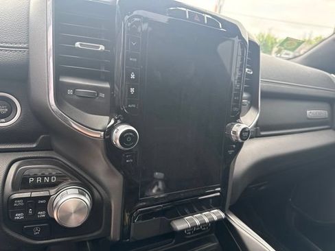 Used 2024 RAM 1500 Laramie AWD/4WD image 10