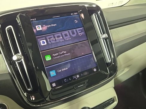 Certified 2023 Volvo XC40 B5 Plus w/ Driver Assist Package image 18