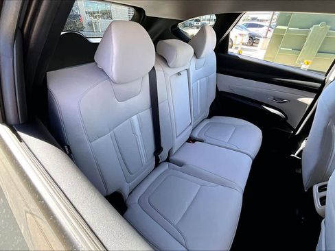 Certified 2025 Hyundai Tucson SEL image 18