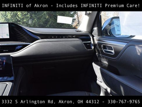 New 2025 INFINITI QX80 Luxe image 14