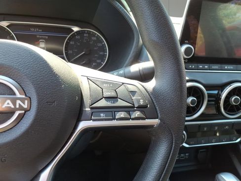 Used 2024 Nissan Sentra SV FWD image 13