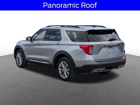 Certified 2023 Ford Explorer XLT w/ Equipment Group 202A AWD/4WD image 4
