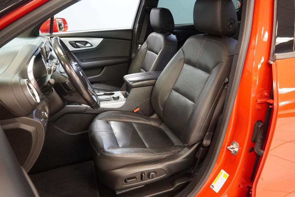 Used 2020 Chevrolet Blazer LT w/ Sound & Technology Package AWD/4WD image 3