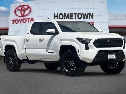 New 2026 Toyota Tacoma SR5 AWD/4WD image 2