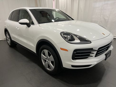 Certified 2022 Porsche Cayenne image 7