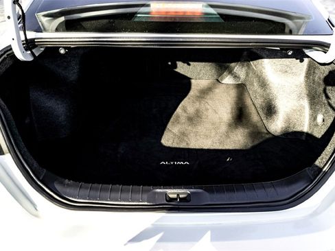 Used 2024 Nissan Altima 2.5 S image 30