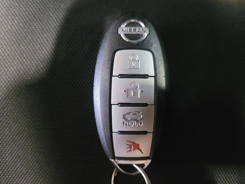 Used 2021 Nissan Versa SV FWD image 32