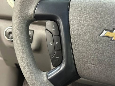 Used 2013 Chevrolet Traverse LS image 32