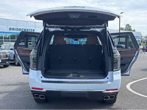 New 2026 Chevrolet Tahoe High Country AWD/4WD image 13