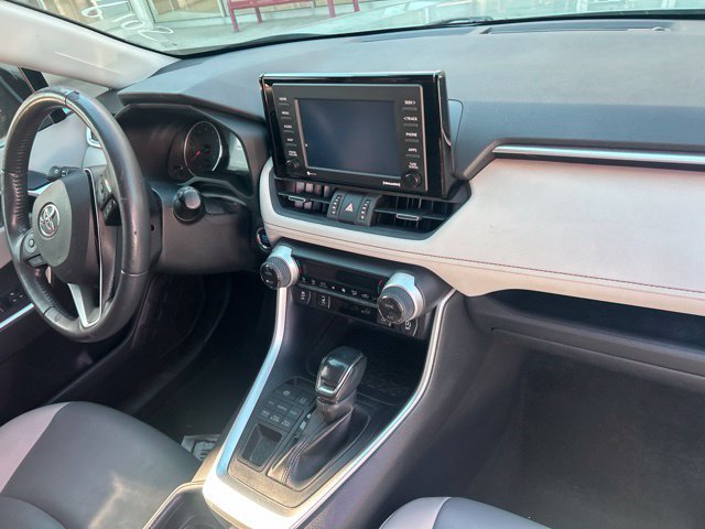 Used 2021 Toyota RAV4 XLE Premium AWD/4WD image 29