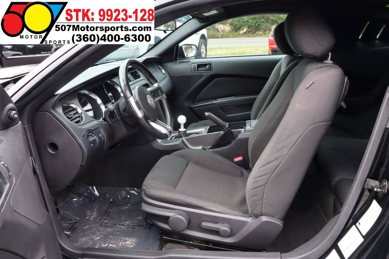 Used 2014 Ford Mustang Premium RWD image 12