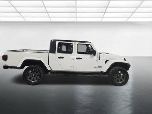 Used 2020 Jeep Gladiator Overland w/ Popular Equipment Package image 3