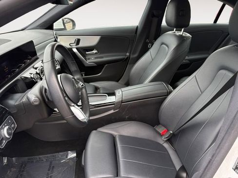 Used 2025 Mercedes-Benz CLA 250 image 9