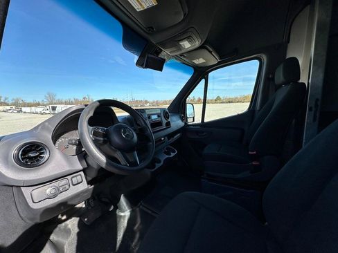 Used 2019 Mercedes-Benz Sprinter 170 image 8