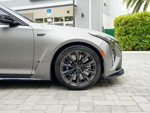 Used 2025 Cadillac CT5 V Blackwing w/ LE Monstre Special Edition RWD image 34