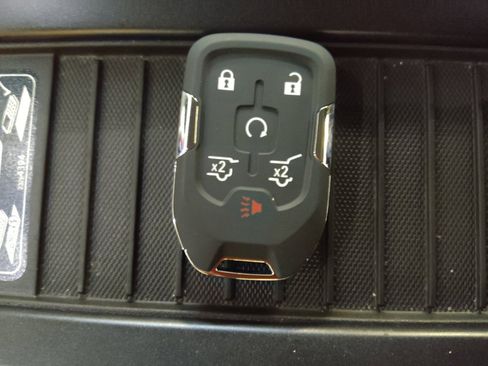 Used 2016 Chevrolet Tahoe LTZ RWD image 32