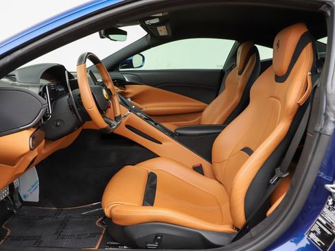Certified 2022 Ferrari Roma image 31