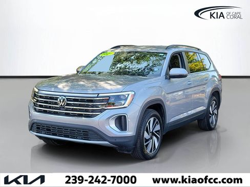Used 2026 Volkswagen Atlas SE FWD image 3
