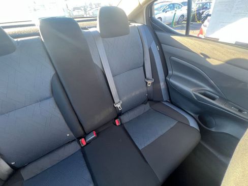 Used 2025 Nissan Versa SV image 32
