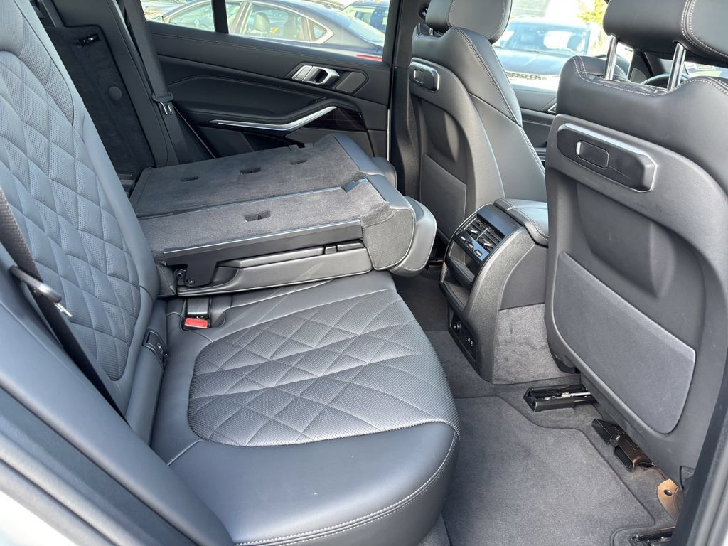 Used 2026 BMW X5 xDrive40i AWD/4WD image 30