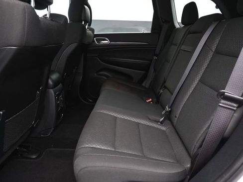 Used 2020 Jeep Grand Cherokee Laredo w/ 18" Wheel & 8.4" Radio Group AWD/4WD image 11