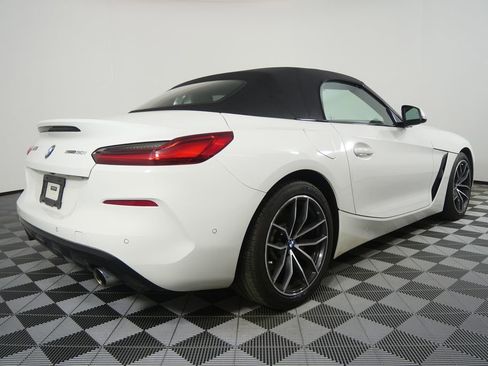 Used 2020 BMW Z4 sDrive30i w/ Premium Package image 3