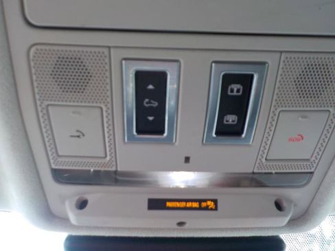 Used 2019 Jaguar F-PACE Prestige image 24