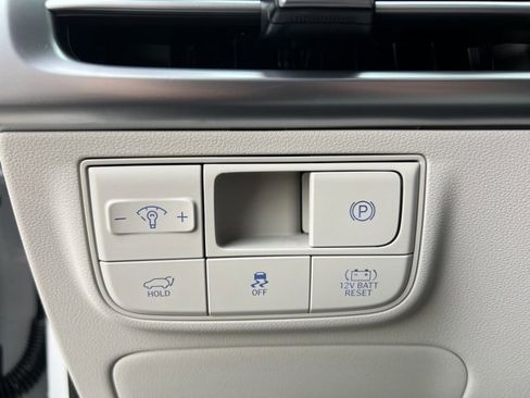 New 2026 Hyundai Tucson Limited image 24