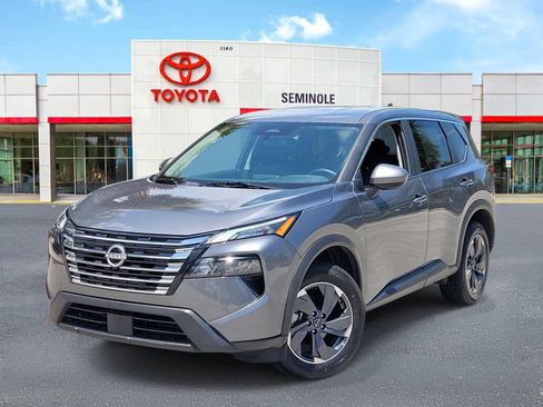Used 2025 Nissan Rogue SV FWD image 1