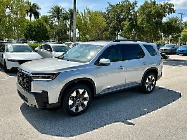New 2026 Honda Pilot Touring image 3